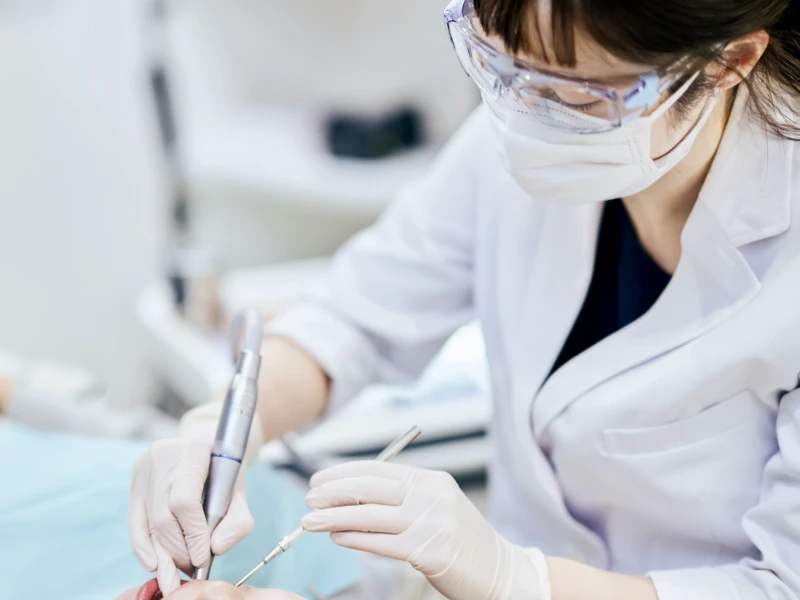 ミライデンタルクリニックの治療風景